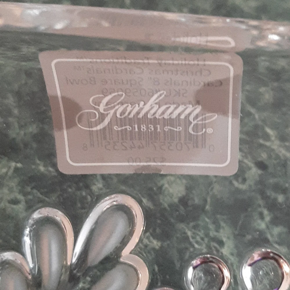 Gorham Crystal Bowl- Beautiful! Christmas Cardinals 8" Square 🕊🌲 - Picture 10 of 10